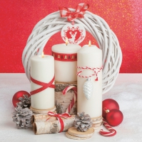Servetten 33x33 cm - Red and White Composition with Wreath and Candles