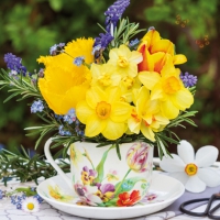 Салфетки 33x33 см - Yellow Bouquet in Vintage Cup