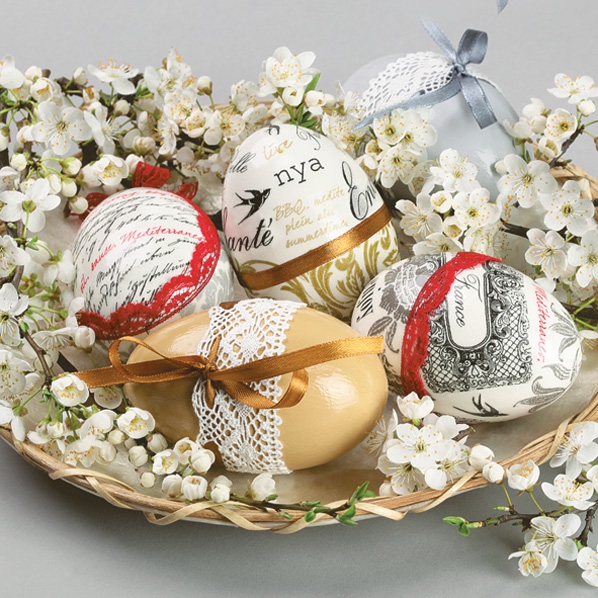 Servietten 33x33 cm - Decorated Eggs on Blossom, Blüten, Ostereier, Ostern Servietten 33x33 cm - Decorated Eggs on Blossom